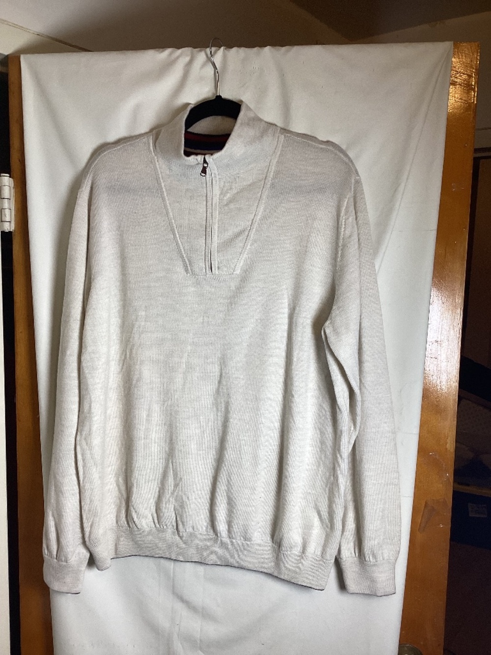 Robert Graham wool,sweater half zip opening with with contrast pattern  SZ XL